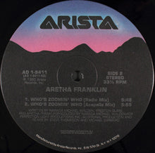 Laden Sie das Bild in den Galerie-Viewer, Aretha Franklin : Who's Zoomin' Who (12")