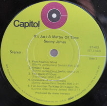 Laden Sie das Bild in den Galerie-Viewer, Sonny James : It's Just A Matter Of Time (LP, Album)