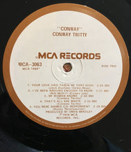 Laden Sie das Bild in den Galerie-Viewer, Conway Twitty : Conway (LP, Album, Pin)
