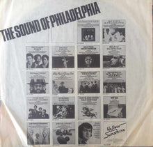 Laden Sie das Bild in den Galerie-Viewer, Harold Melvin &amp; The Blue Notes* Featuring Theodore Pendergrass* : To Be True (LP, Album, Pit)
