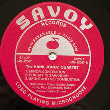 Laden Sie das Bild in den Galerie-Viewer, Hank Jones Trio Plus The Flute Of Bobby Jaspar : Hank Jones' Quartet (LP, Mono, M/Print)
