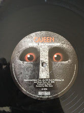 Laden Sie das Bild in den Galerie-Viewer, Queen : We Are The Champions / We Will Rock You (12", RSD, Single, Ltd)
