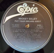 Laden Sie das Bild in den Galerie-Viewer, Mickey Gilley : Put Your Dreams Away (LP, Ter)
