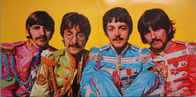 Laden Sie das Bild in den Galerie-Viewer, The Beatles : Sgt. Pepper's Lonely Hearts Club Band (LP, Album, M/Print, RE, Gat)
