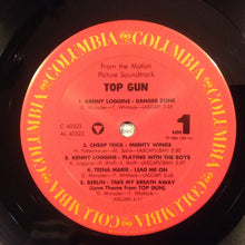 Laden Sie das Bild in den Galerie-Viewer, Various : Top Gun (Original Motion Picture Soundtrack) (LP, Album, Car)
