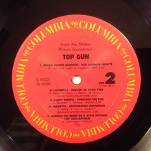Laden Sie das Bild in den Galerie-Viewer, Various : Top Gun (Original Motion Picture Soundtrack) (LP, Album, Car)
