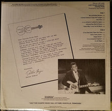 Laden Sie das Bild in den Galerie-Viewer, Charley Pride : Just Plain Charley (LP, Album, Hol)
