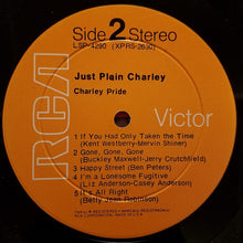 Laden Sie das Bild in den Galerie-Viewer, Charley Pride : Just Plain Charley (LP, Album, Hol)

