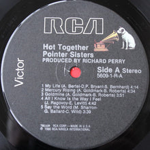 Laden Sie das Bild in den Galerie-Viewer, Pointer Sisters : Hot Together (LP, Album)

