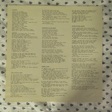 Laden Sie das Bild in den Galerie-Viewer, Bruce Springsteen : Darkness On The Edge Of Town (LP, Album, Pin)
