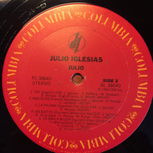 Laden Sie das Bild in den Galerie-Viewer, Julio Iglesias : Julio (LP, Album, Car)
