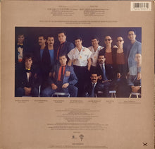 Laden Sie das Bild in den Galerie-Viewer, Spyro Gyra : Breakout (LP, Album, EDP)
