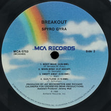 Laden Sie das Bild in den Galerie-Viewer, Spyro Gyra : Breakout (LP, Album, EDP)
