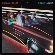 Laden Sie das Bild in den Galerie-Viewer, Bonnie Raitt : Green Light (LP, Album, Win)
