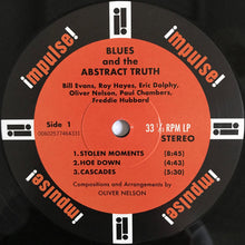 Laden Sie das Bild in den Galerie-Viewer, Oliver Nelson : The Blues And The Abstract Truth (LP, Album, RE)
