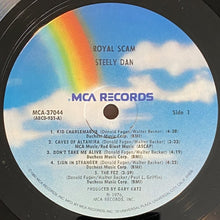 Laden Sie das Bild in den Galerie-Viewer, Steely Dan : The Royal Scam (LP, Album, RE, Pin)
