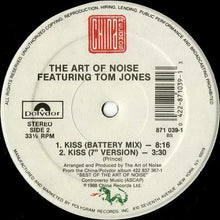 Laden Sie das Bild in den Galerie-Viewer, The Art Of Noise Featuring Tom Jones : Kiss (12", Single)
