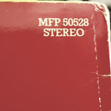 Laden Sie das Bild in den Galerie-Viewer, The Beach Boys : Endless Summer (LP, Comp, RE)
