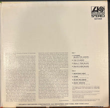 Laden Sie das Bild in den Galerie-Viewer, The Modern Jazz Quartet : Blues At Carnegie Hall (LP, Album, RE, Gat)
