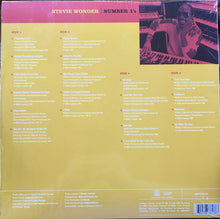 Laden Sie das Bild in den Galerie-Viewer, Stevie Wonder : Number 1's (2xLP, Comp, Ltd, RE, Red)

