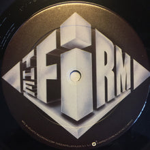 Laden Sie das Bild in den Galerie-Viewer, The Firm (7) : The Firm (LP, Album, Club, Car)
