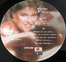Laden Sie das Bild in den Galerie-Viewer, Lucha Villa Con El Mariachi Arriba Juárez : Interpreta A Juan Gabriel (LP, Album)
