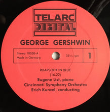 Load image into Gallery viewer, George Gershwin, Eugene List, Cincinnati Symphony Orchestra, Erich Kunzel : Rhapsody In Blue / An American In Paris (LP, Gat)
