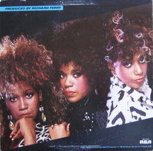 Laden Sie das Bild in den Galerie-Viewer, Pointer Sisters : Dare Me (Special Extended Single) (12", Single)

