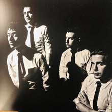 Laden Sie das Bild in den Galerie-Viewer, Arctic Monkeys : AM (LP, Album, RE, Gat)
