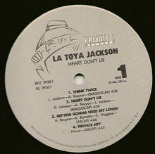 Laden Sie das Bild in den Galerie-Viewer, La Toya Jackson : Heart Don't Lie (LP, Album)
