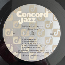 Laden Sie das Bild in den Galerie-Viewer, Barney Kessel : Barney (&amp; Friends) Plays Kessel  (LP, Album)
