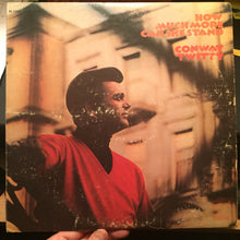 Laden Sie das Bild in den Galerie-Viewer, Conway Twitty : How Much More Can She Stand (LP, Glo)
