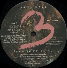 Laden Sie das Bild in den Galerie-Viewer, Daryl Hall : Foolish Pride (12", Promo)

