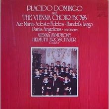 Laden Sie das Bild in den Galerie-Viewer, Placido Domingo And The Vienna Choir Boys*, Vienna Symphony*, Helmuth Froschauer : Placido Domingo And The Vienna Choir Boys (LP, Album)
