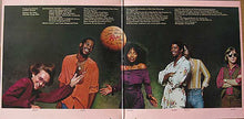 Laden Sie das Bild in den Galerie-Viewer, Rufus &amp; Chaka Khan : Street Player (LP, Album, Spe)
