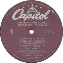 Laden Sie das Bild in den Galerie-Viewer, Cherie And Marie Currie* : Messin' With The Boys (LP, Album, Los)
