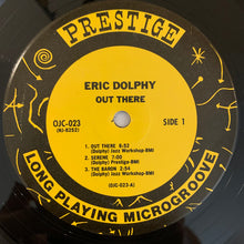 Laden Sie das Bild in den Galerie-Viewer, Eric Dolphy : Out There (LP, Album, RE, RP)
