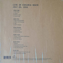 Charger l&#39;image dans la galerie, Kiss : Off The Soundboard Live In Virginia Beach July 25, 2004 (3xLP, Gre)
