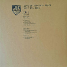 Charger l&#39;image dans la galerie, Kiss : Off The Soundboard Live In Virginia Beach July 25, 2004 (3xLP, Gre)
