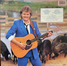 Laden Sie das Bild in den Galerie-Viewer, Ricky Skaggs : Country Boy (LP, Album, Pit)
