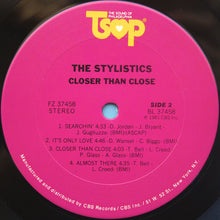 Laden Sie das Bild in den Galerie-Viewer, The Stylistics : Closer Than Close (LP, Album, San)
