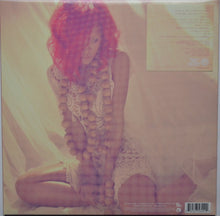 Laden Sie das Bild in den Galerie-Viewer, Rihanna : Loud (CD, Album + DVD-V + Dlx, The)
