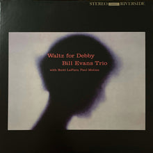 Laden Sie das Bild in den Galerie-Viewer, Bill Evans Trio* : Waltz For Debby (LP, Album, RE, 180)
