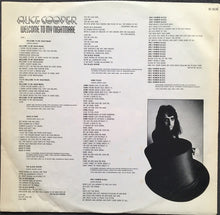 Laden Sie das Bild in den Galerie-Viewer, Alice Cooper (2) : Welcome To My Nightmare (LP, Album, Mon)
