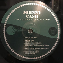 Laden Sie das Bild in den Galerie-Viewer, Johnny Cash And The Tennessee Two* : Live At Town Hall Party 1959 (LP, Mono)
