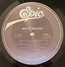 Laden Sie das Bild in den Galerie-Viewer, Betty Wright : Betty Wright (LP, Album, Ter)
