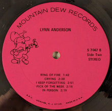 Laden Sie das Bild in den Galerie-Viewer, Lynn Anderson : Lynn Anderson (LP, Comp)

