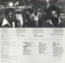 Laden Sie das Bild in den Galerie-Viewer, Crusaders* : Street Life (LP, Album,  Pi)
