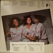 Laden Sie das Bild in den Galerie-Viewer, The Jones Girls : The Jones Girls (LP, Album, Promo)
