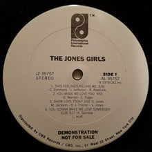 Laden Sie das Bild in den Galerie-Viewer, The Jones Girls : The Jones Girls (LP, Album, Promo)
